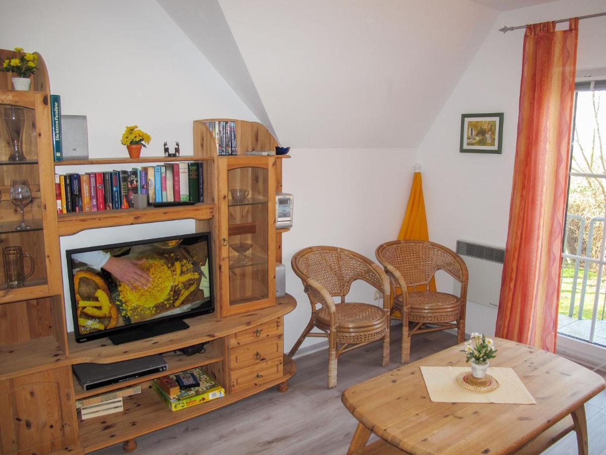 Apartment Gollwitzer Park - Insel Poel-7 By Interhome